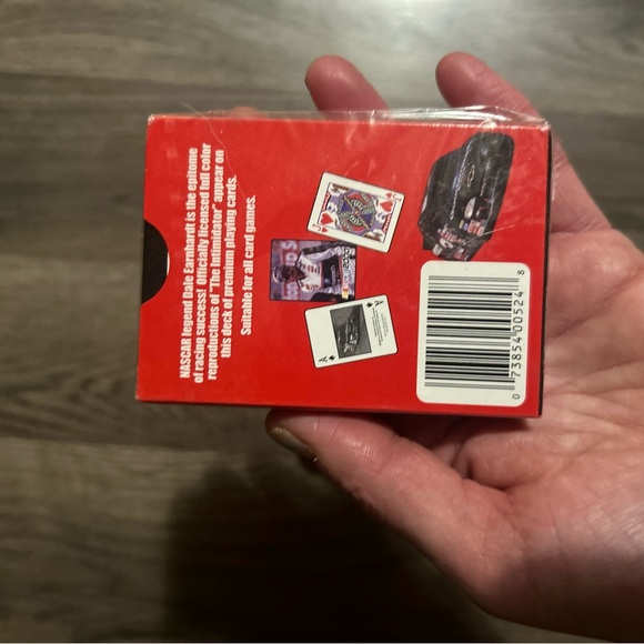 Collectable Dale Earnhardt playing card tin - Picture 3 of 6